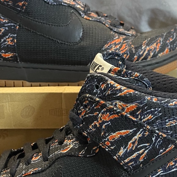 Nike Dunk High (Supreme- Vintage 2009) - Picture 3 of 9